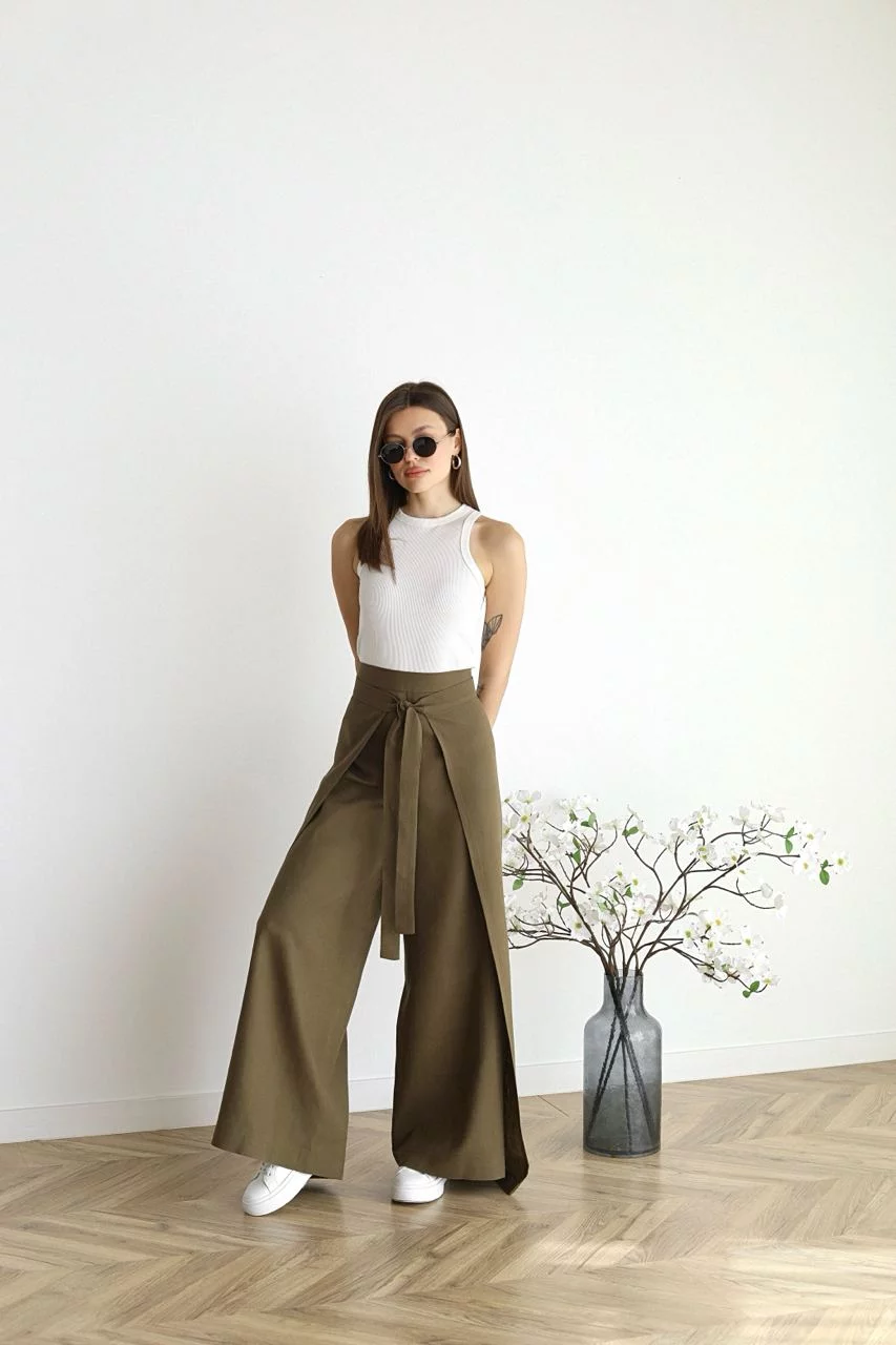 Rosetta - Wide Crop Linen Trousers