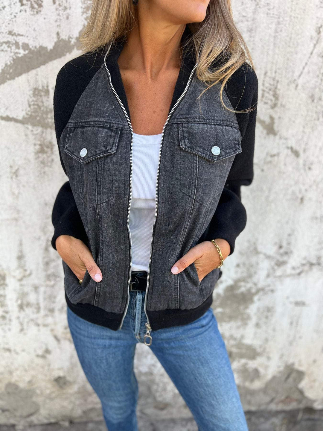 Oliva - Modern Jacket with Denim